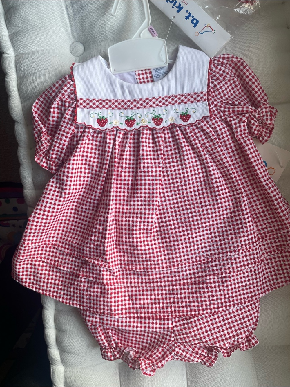 [b.t. kids] NWT Red Gingham Strawberry Smocked Baby Dress: 6-9 months